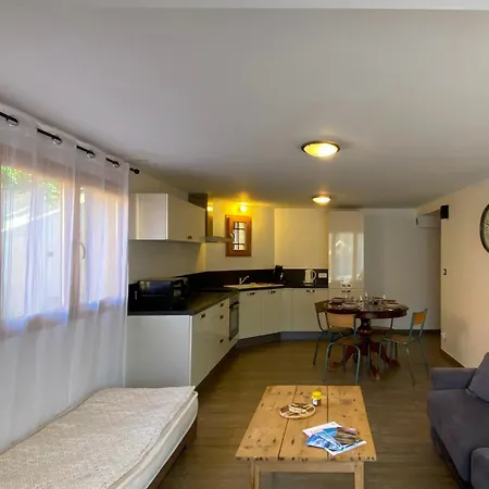 L'intermede & En Toute Amitie - Les De L'argile Apartment